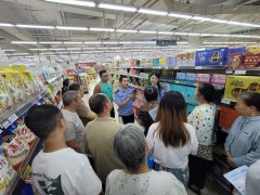 <b>天熟食怎样保留？”“若何分辨新颖肉类？”正</b>